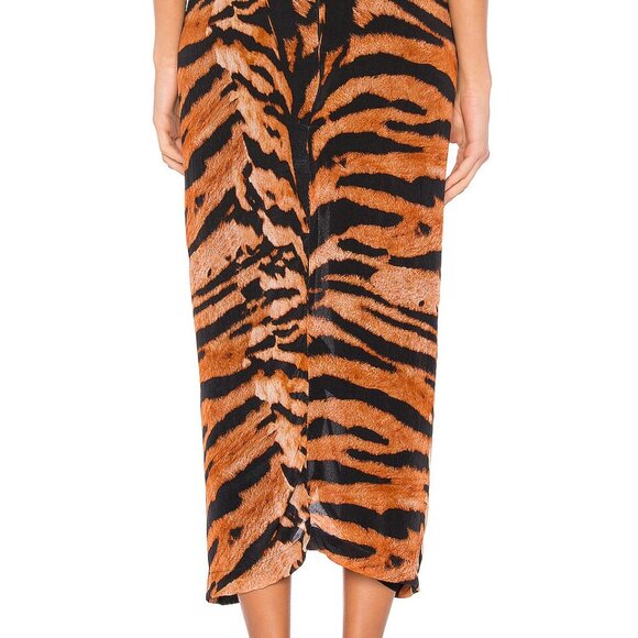 Beach Riot x REVOLVE Suki Maxi Midi Tie Front Slit Skirt in Tiger Animal Print - Picture 3 of 10